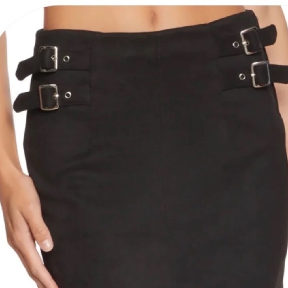 $15 sale Iris black mini skirt no size tag XS-S 28” Waist buckle  grunge festiva